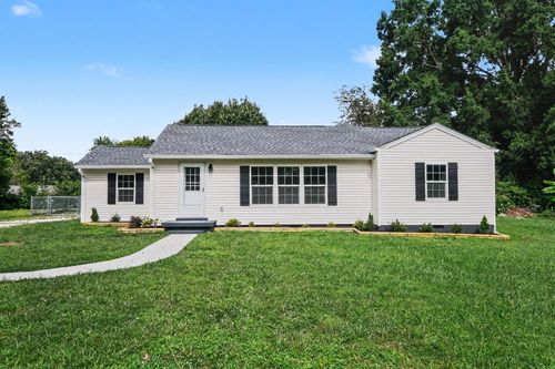 206 Bragg Cir, Tullahoma, TN, 37388-2910 | Card Image