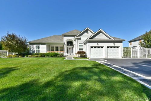 48 Wildflower Drive, Brookhaven, NY, 11961 | Card Image