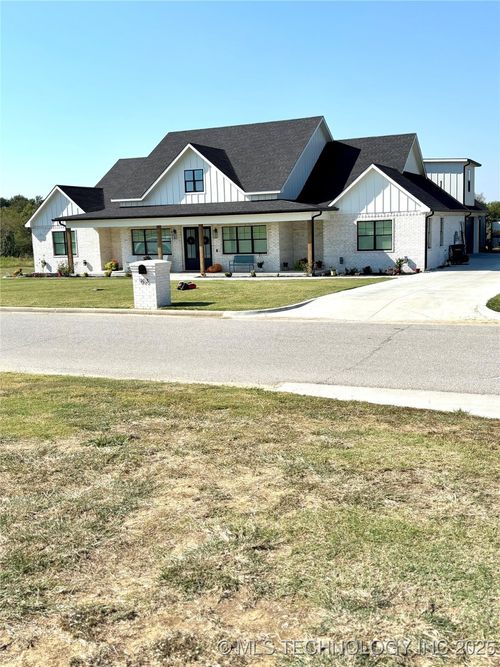 913 Prairie View Rd, Ardmore, OK, 73401-6149 | Card Image