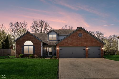 8635 Eagles Nest Dr, Avon, IN, 46123-8723 | Card Image