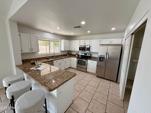 21426 N 33rd Dr, Phoenix, AZ, 85027-2234 | Card Image