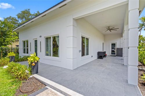 635 Sw 9th St, Hallandale Beach, FL, 33009-6936 | Card Image