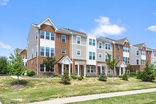 197 Canterbury Way, Lake Zurich, IL, 60047-9216 | Card Image