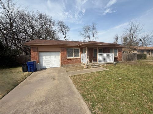 301 Charles Ln, Terrell, TX, 75160-1520 | Card Image