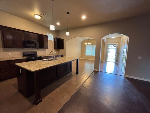 11217 Nw 102nd St, Yukon, OK, 73099-8491 | Card Image