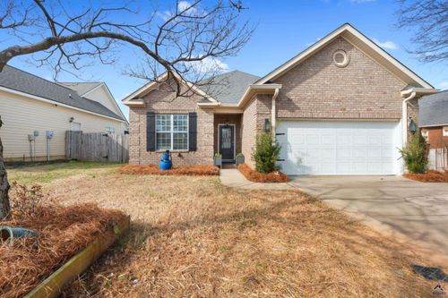 111 Montrose Ln, Centerville, GA, 31028-8553 | Card Image