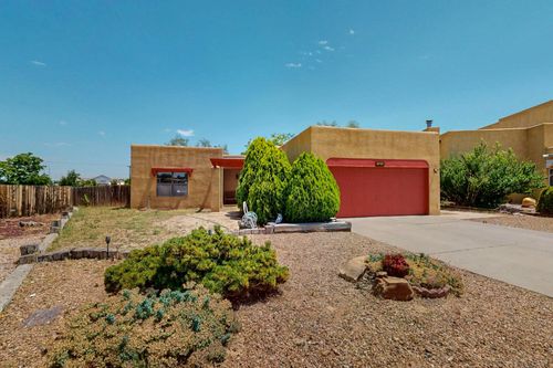 7507 Kachina Loop, Santa Fe, NM, 87507-8426 | Card Image