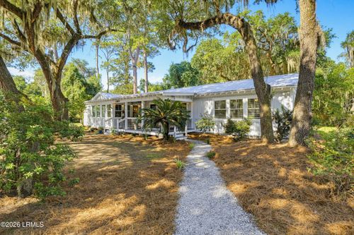 16 Verdier Bluff Rd, Beaufort, SC, 29902-5443 | Card Image