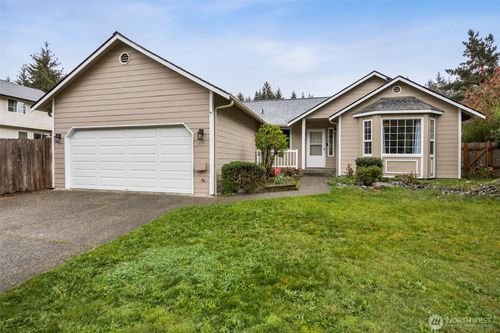 735 Ne Marric Ct, Bremerton, WA, 98311-3113 | Card Image