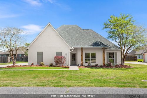 6302 Pelican Crossing Dr, Gonzales, LA, 70737-8525 | Card Image