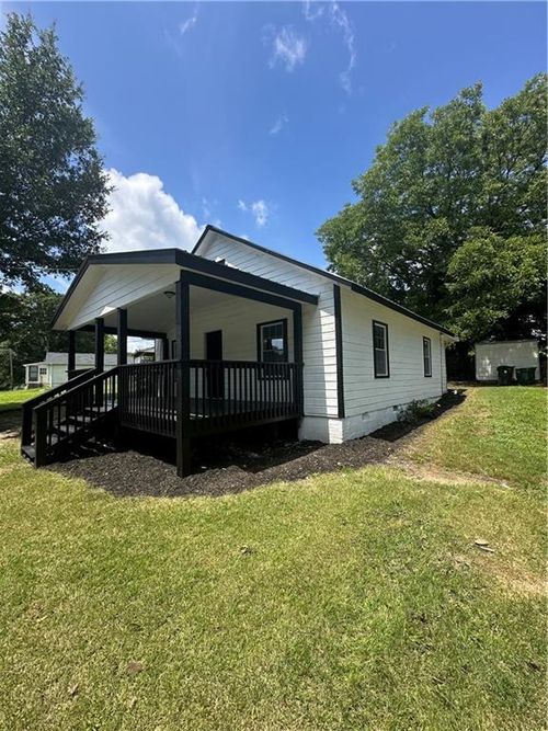 10 Busha St, Toccoa, GA, 30577-3322 | Card Image