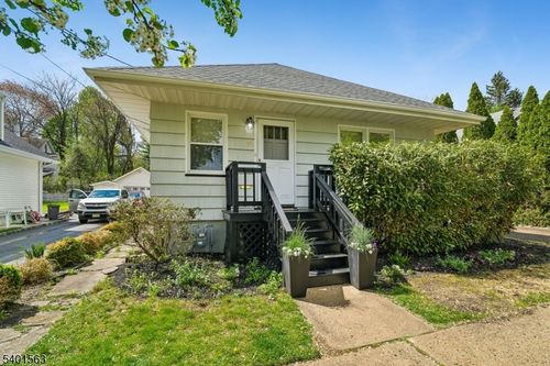 10 Sunnyside Pl, Verona, NJ, 07044-1347 | Card Image