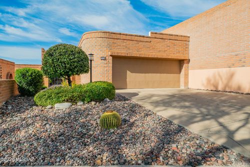 5461 N Camino Del Penoso, Tucson, AZ, 85750-1457 | Card Image
