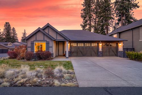 60414 Hedgewood Ln, Bend, OR, 97702-9382 | Card Image