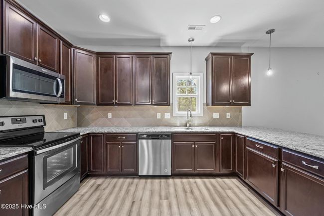 212 Salty Dog Ln, House other with 3 bedrooms, 3 bathrooms and 2 parking in Sneads Ferry NC | Image 7