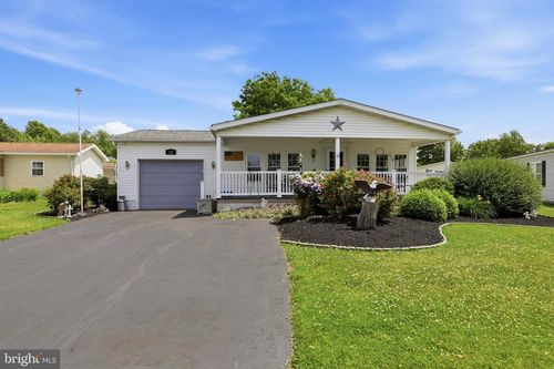 28 Williams Way, Sellersville, PA, 18960-2845 | Card Image