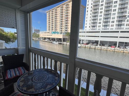 209-450 Paradise Isle Blvd, HALLANDALE BEACH, FL, 33009-5896 | Card Image