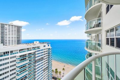 2007N - 3410 Galt Ocean Drive, Condo with 1 bedrooms, 1 bathrooms and null parking in Fort Lauderdale FL | Image 2