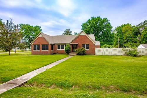 201 Ne 4th St, England, AR, 72046-1815 | Card Image