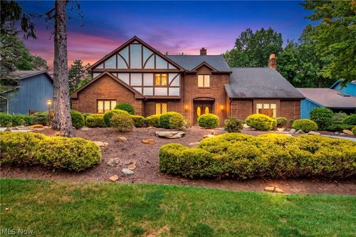 7411 Old Quarry Ln, Brecksville, OH, 44141-1557 | Card Image