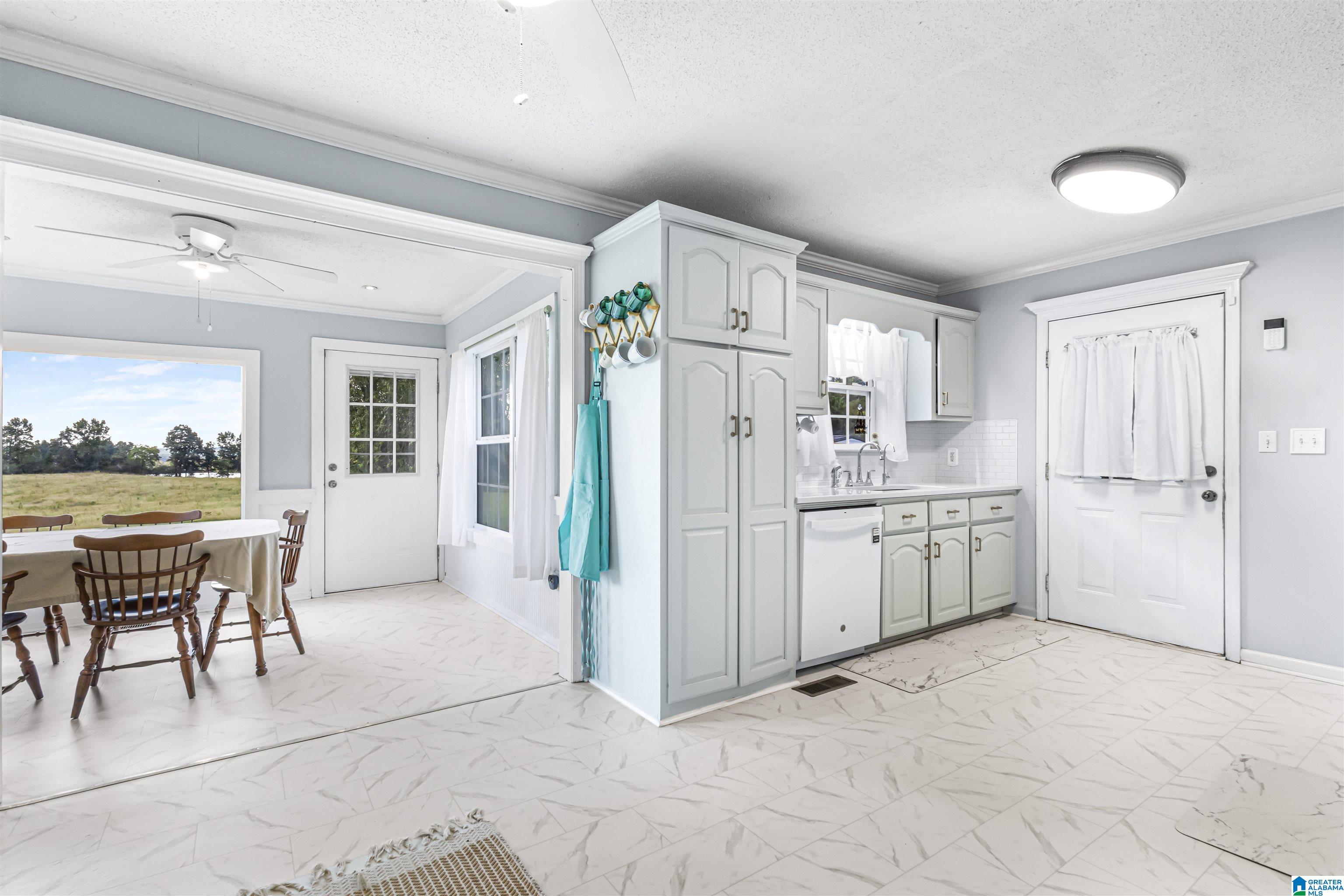 Residential in GROVE OAK 4