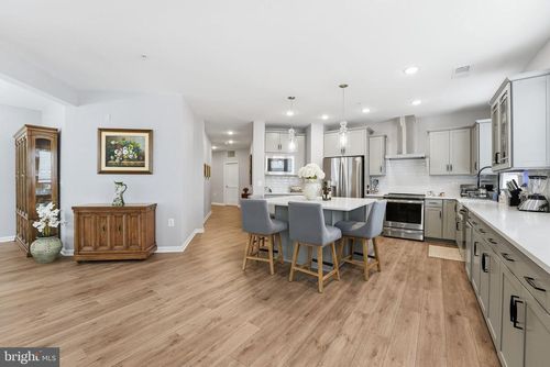 302-13950 Englefield Dr, WOODBRIDGE, VA, 22193 | Card Image