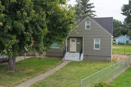 509 Crescesnt Dr, Grandview, WA, 98930 | Card Image