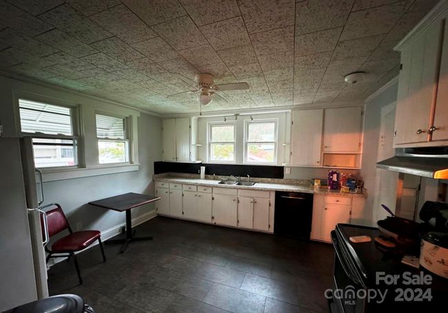 300 S Iredell Ave, House other with 2 bedrooms, 1 bathrooms and null parking in Spencer NC | Image 5