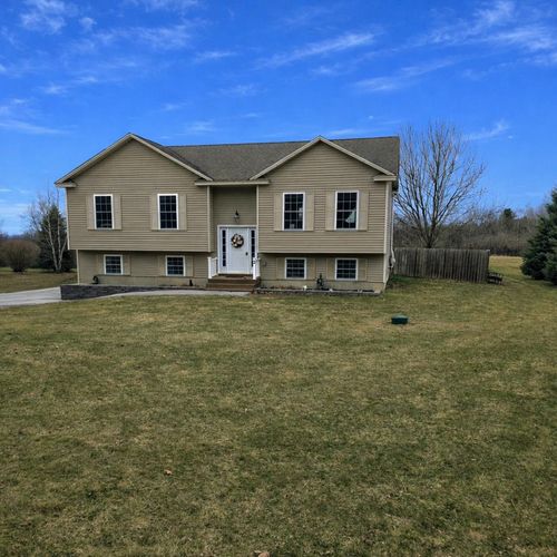 3 Dawns Way, Swanton, VT, 05488-4459 | Card Image