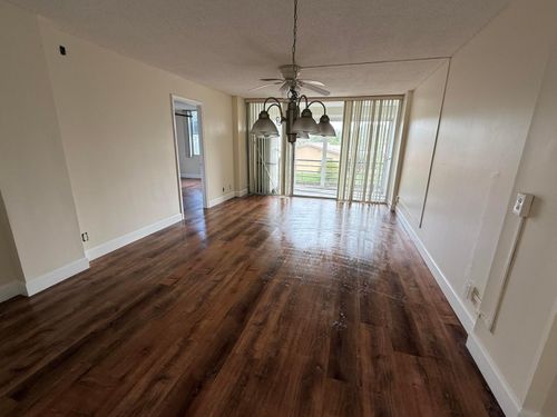 2c-109 Royal Park Drive, Oakland Park, FL, 33309 | Card Image