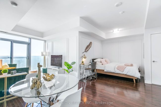 6406 - 14 York St, Condo with 2 bedrooms, 1 bathrooms and 1 parking in Toronto ON | Image 25