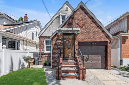 230-03 144th Ave, Springfield Gardens, NY, 11413 | Card Image