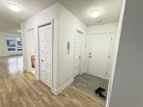 7-70 Av Broadway, Montréal-Est, QC, H1B5A1 | Card Image