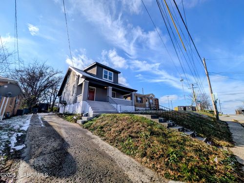 1104 E Dunklin St, Jefferson City, MO, 65101-4165 | Card Image