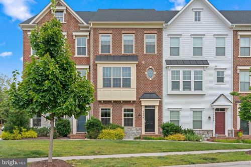 5284 Ridgeview Retreat Dr, CHANTILLY, VA, 20151-3990 | Card Image