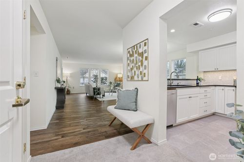 apt-103-4133 224th Ln Se, Issaquah, WA, 98029-5203 | Card Image