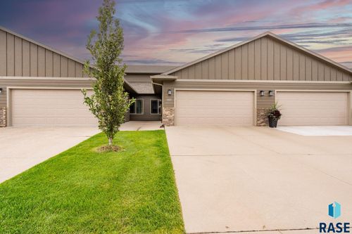 4429 W Shipton St, Sioux Falls, SD, 57108-6019 | Card Image