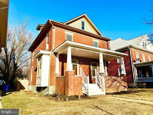 823 Hamilton Blvd, HAGERSTOWN, MD, 21742-3303 | Card Image