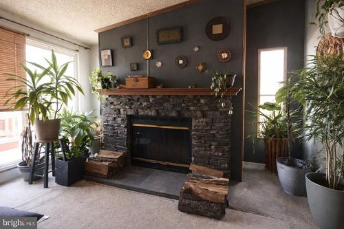 339 Valentine Dr, MARTINSBURG, WV, 25405-6781 | Card Image