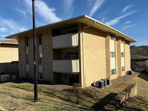 unit-3a-5260 Crossbow Cir, Roanoke, VA, 24018-9212 | Card Image