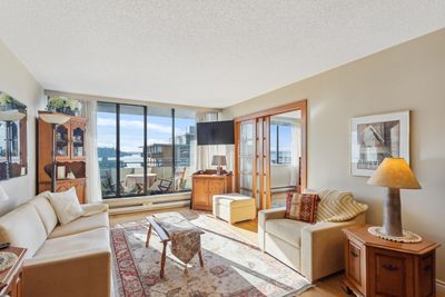 702 - 1341 Clyde Ave, Condo with 2 bedrooms, 2 bathrooms and 1 parking in West Vancouver BC | Image 2