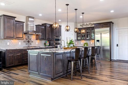 15019 Lynnford Ct, WATERFORD, VA, 20197-1661 | Card Image