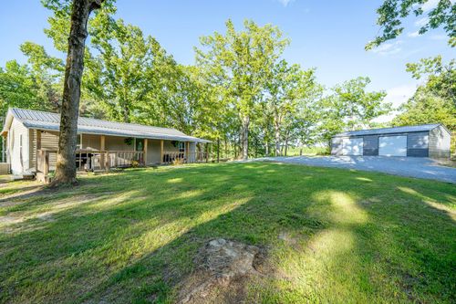 5525 Holland Creek Rd, Savannah, TN, 38372-7070 | Card Image