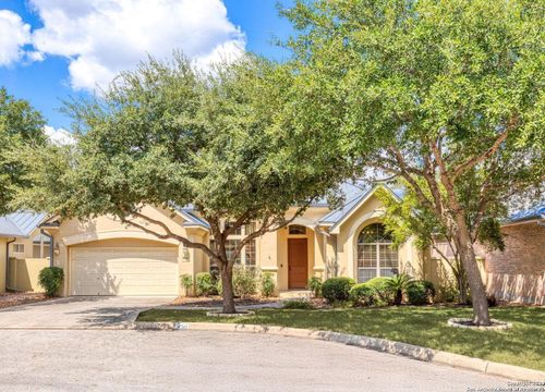 430 Hampton Way, Shavano Park, TX, 78249-2070 | Card Image