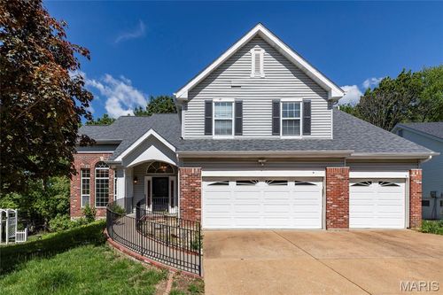 7637 River Walk Ct, Saint Louis, MO, 63129-5829 | Card Image
