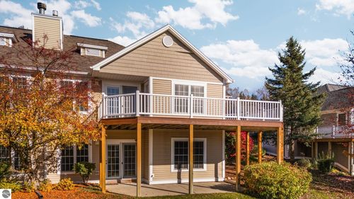 15-2947 Crown Pointe Dr, Traverse City, MI, 49685-7282 | Card Image