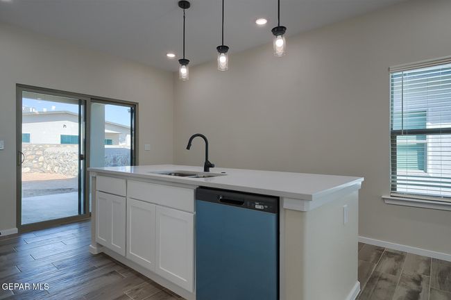 7469-Norte-Portugal-Kitchen-Island | Image 9