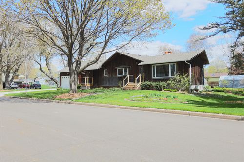 804 Valley View Dr, RIVER FALLS, WI, 54022-2724 | Card Image