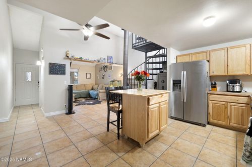 19-6401 N Saint Nicholas Cir, Flagstaff, AZ, 86004-2652 | Card Image
