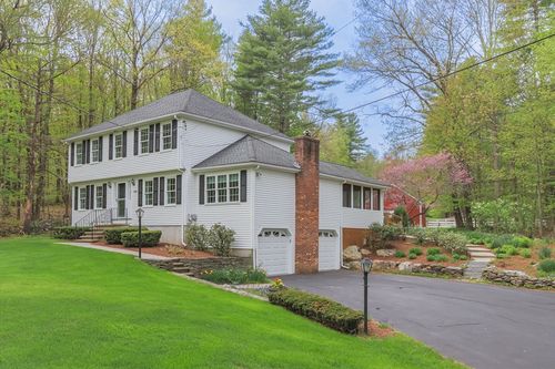 118 Lawrence St, Pepperell, MA, 01463 | Card Image